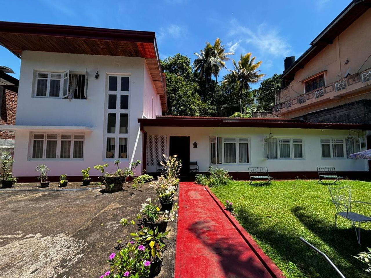 No 06 Veediya Bandara Lane Bahirawakanda Kandy Exterior photo